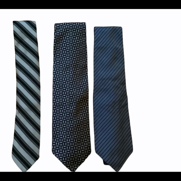 Banana Republic Other - 3 silk neck ties.